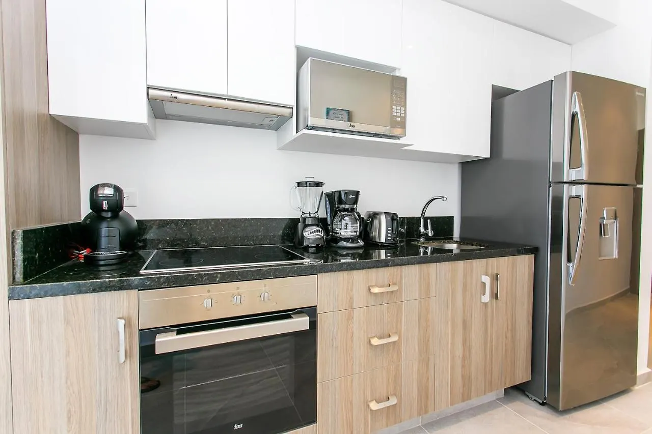 Stunning Marea With Stellar Oceanview Rooftop Pool! Playa del Carmen Lejlighed